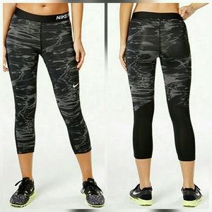 Nike Pro Water colored cropped tight Leggings S